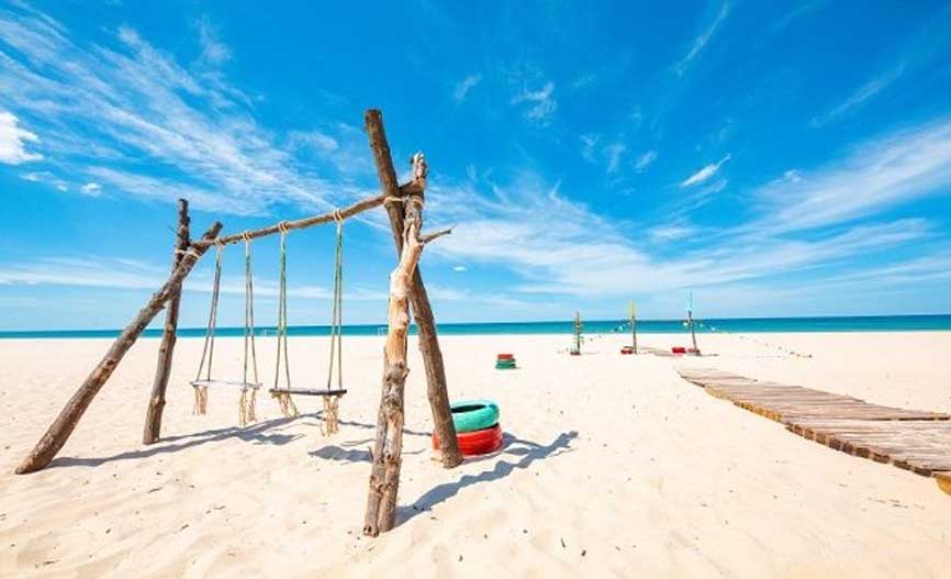  Nhat Le Beach, Quang Binh