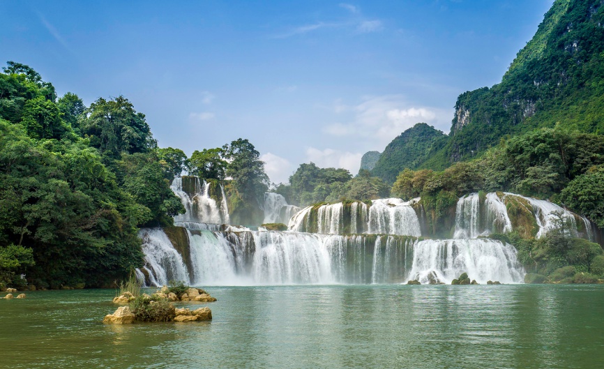 Cao Bang waterfall