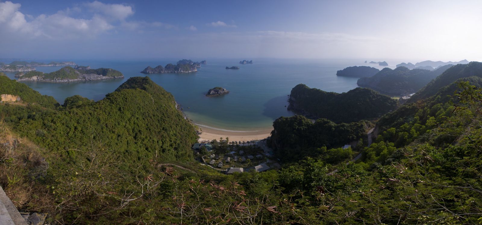 Cat Ba beach